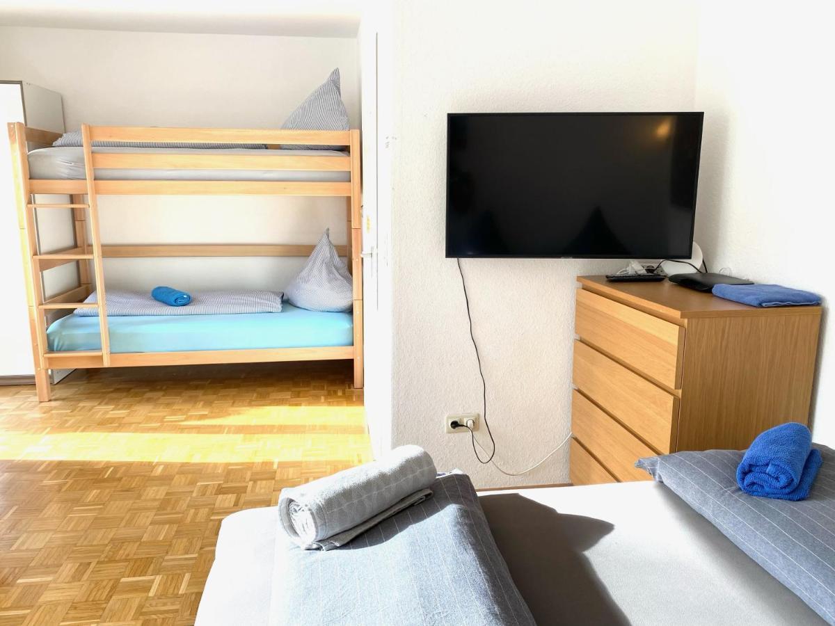 Gemuetliche Privatzimmer Mit Geteiltem Bad, Kueche Und Garten Munich Luaran gambar