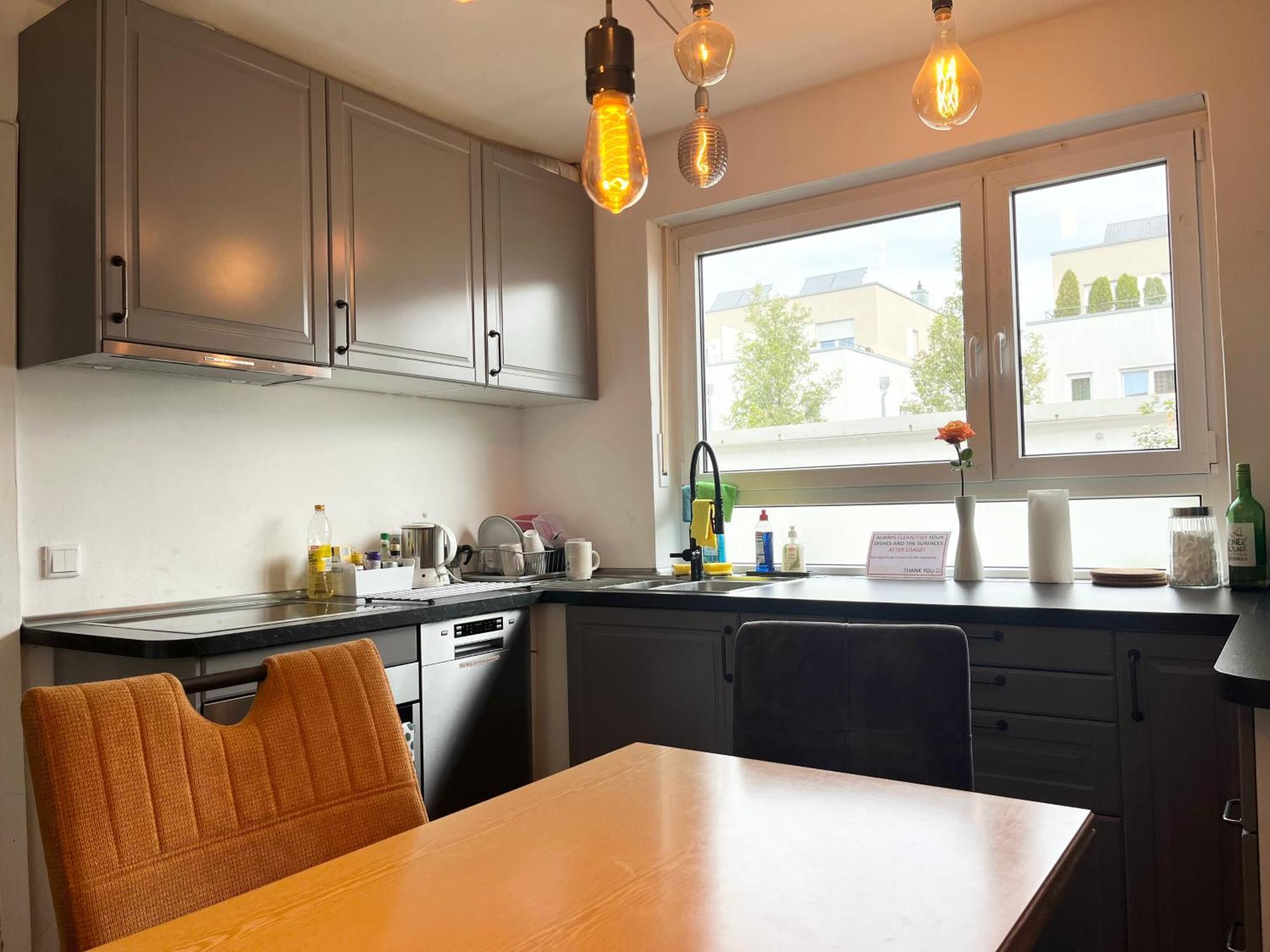 Gemuetliche Privatzimmer Mit Geteiltem Bad, Kueche Und Garten Munich Luaran gambar