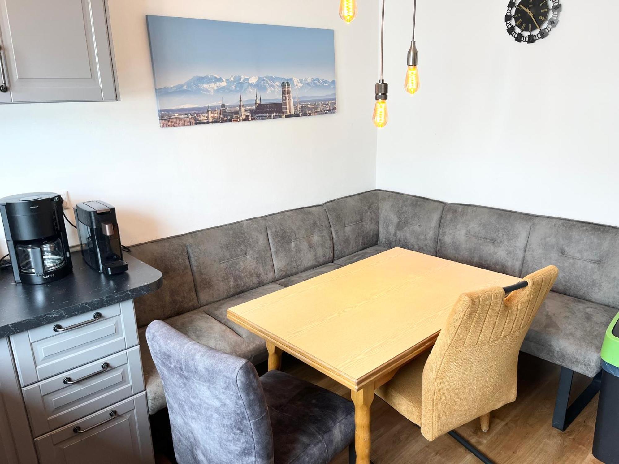 Gemuetliche Privatzimmer Mit Geteiltem Bad, Kueche Und Garten Munich Luaran gambar